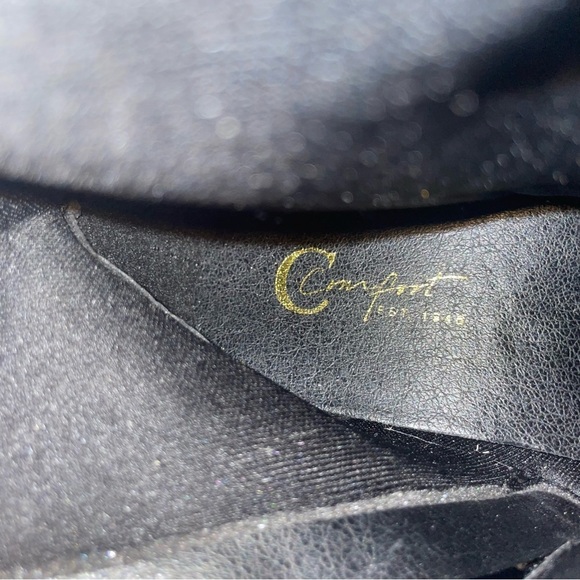 C Comfort est.1946 woman’s gold stud high boot size 6 black kitty heel comfort - Picture 3 of 8